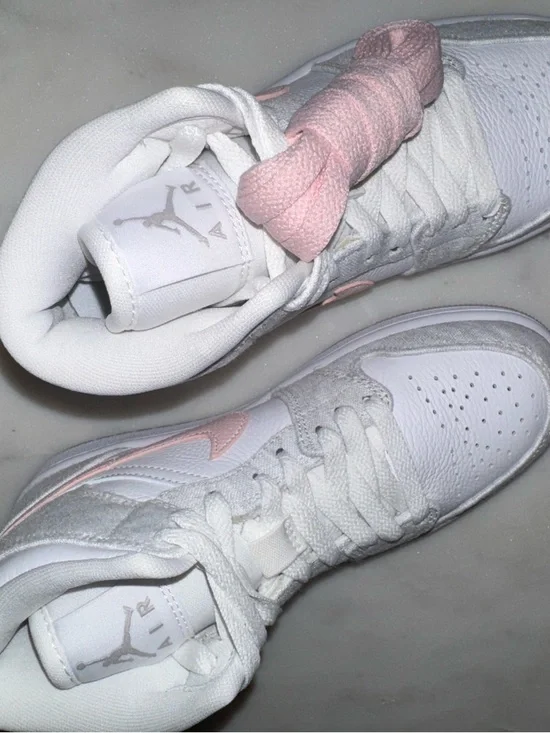 Jordan 1 Mid Sneakers - White & Light Pink - Picture 4 of 4